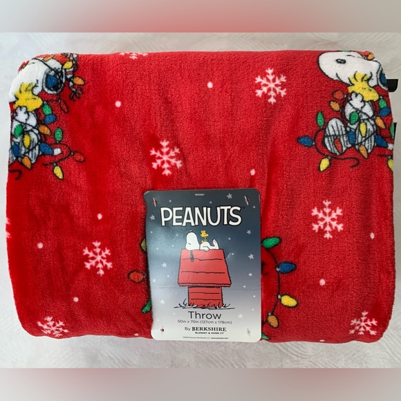Peanuts Bedding Peanuts Merry Bright Holiday Throw Blanket Poshmark